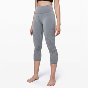 Lululemon Reveal Crop *Zen Expression Size 4 in Solar Grey (W6AZWS)